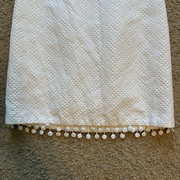 Trina Turk Shift Dress Museum White Eyelet Short Sleeve V-Neck Tunic Size 10 - Picture 4 of 12